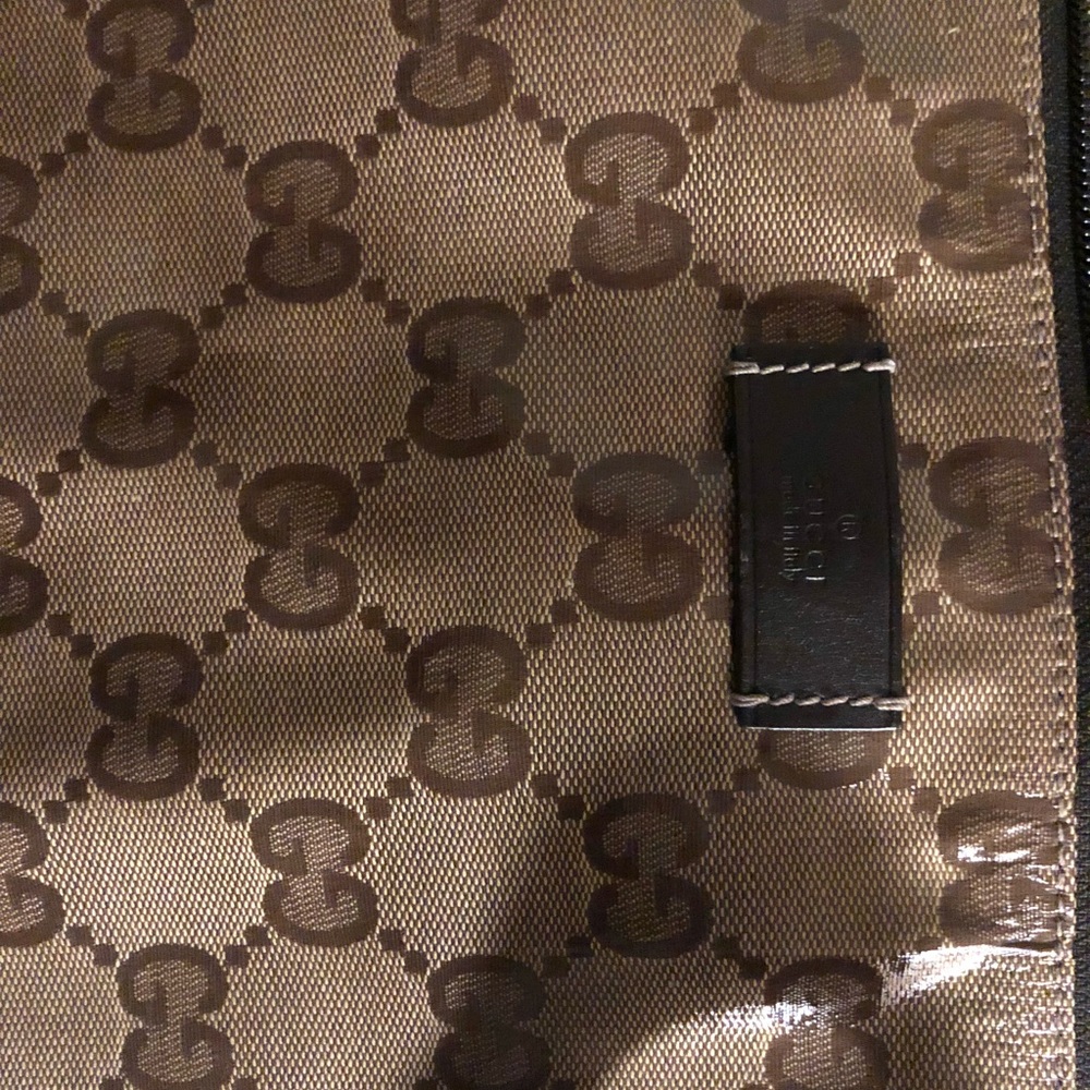 Authentic Gucci Messenger Bag - Picture 2 of 7
